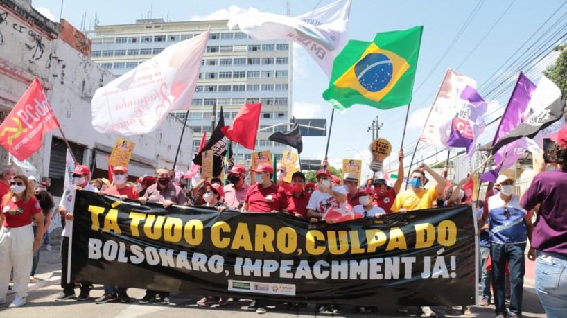 Protestos contra o presidente Jair Bolsonaro ocorrem em Fortaleza neste sábado, 2 de outubro de 2021(foto: Yago Albuquerque / O POVO)