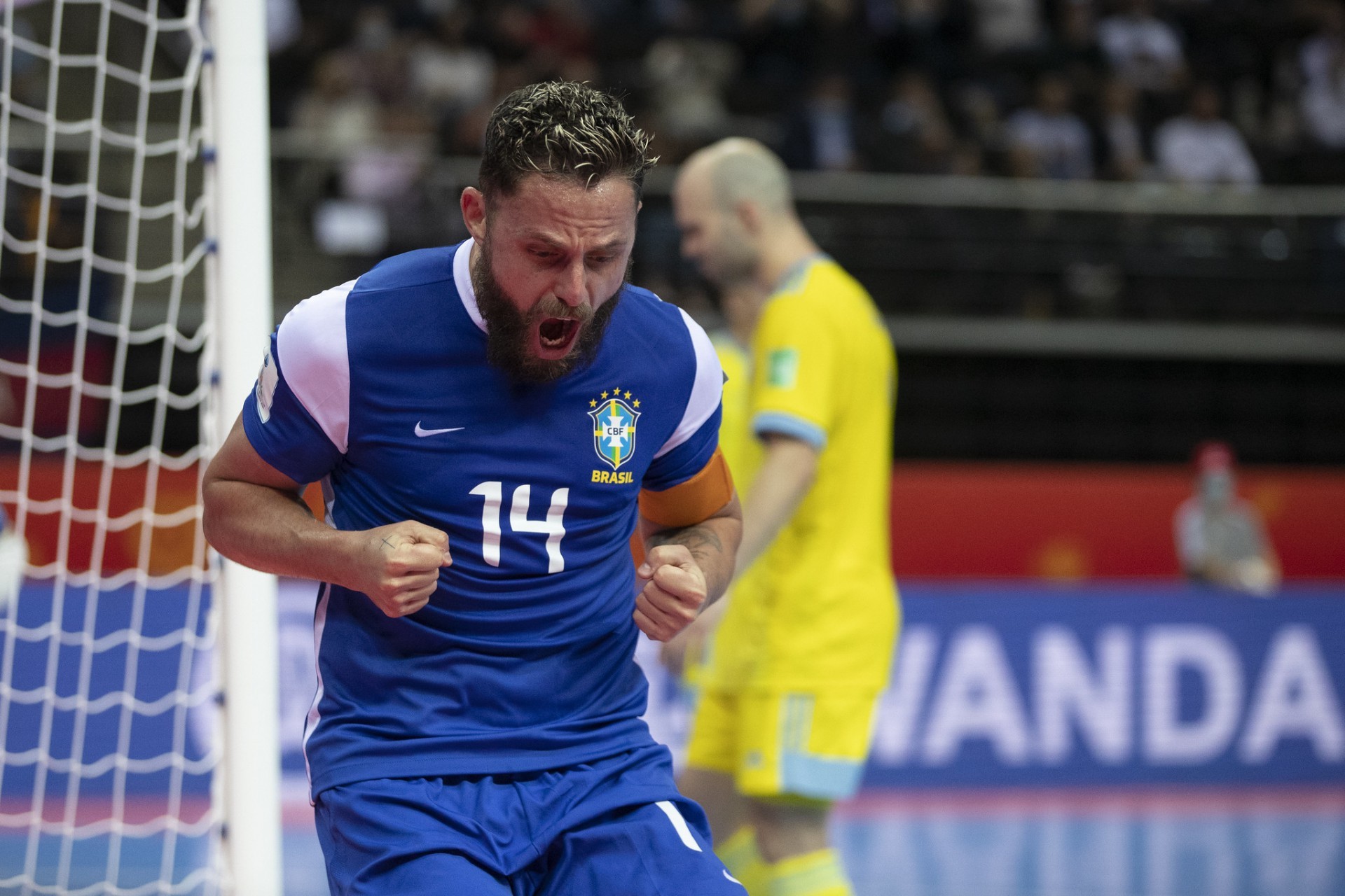 Rodrigo, capitão da seleção brasileira de futsal, marcou um dos gols na vitória sobre o Cazaquistão, que garantiu o bronze nacional na Copa do Mundo da Lituânia. 3/10/2021 (Foto: Thais Magalhães / CBF)