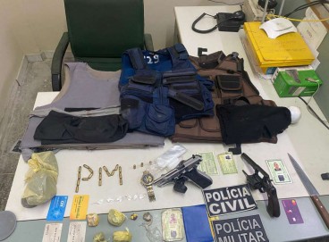 Material apreendido pela Polícia durante buscas sobre a chacina ocorrida nesta segunda-feira, 4, em Guaraciaba do Norte  