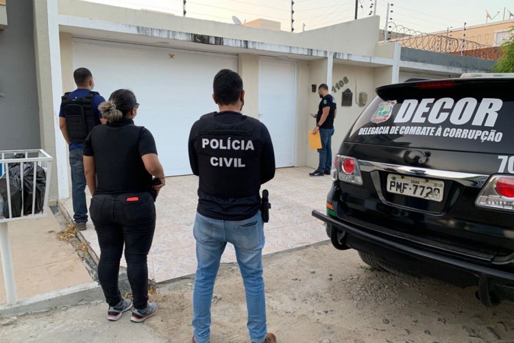 TRÊS PESSOAS foram presas e um empresário segue foragido 
