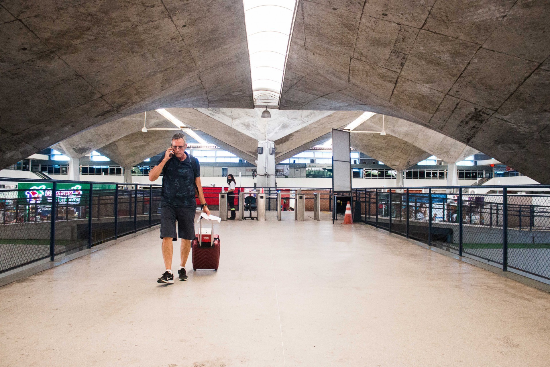 Grande movimentação nessa sexta-feira, na Rodoviária Engenheiro João Thomé, em razão do feriado de Nossa Senhora Aparecida