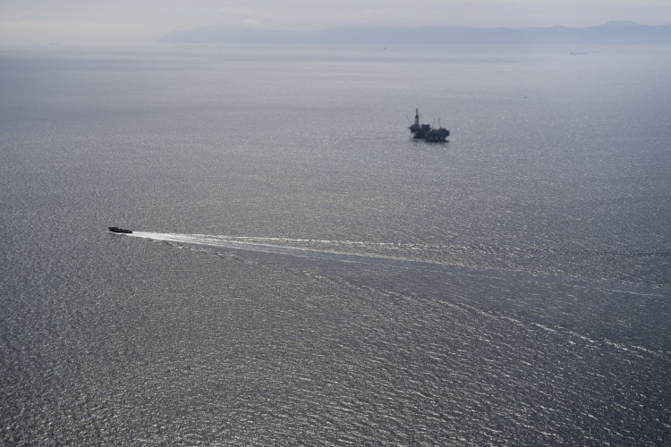 Nos primeiros nove dias, eles se alimentaram com as laranjas que haviam levado para a viagem. 

