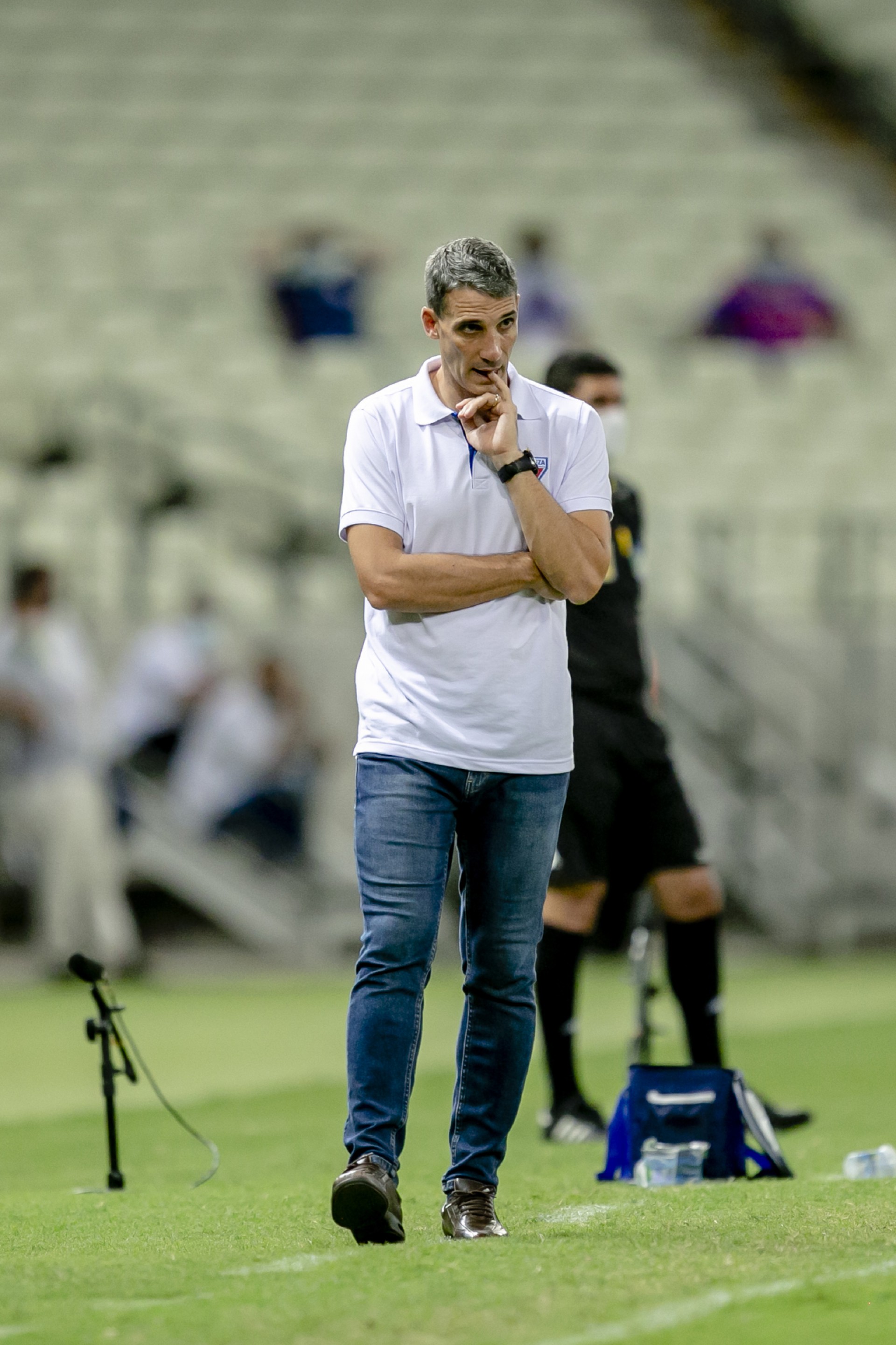 Tricolor de Vojvoda busca primeiro triunfo no Brasileiro (Foto: Aurelio Alves)