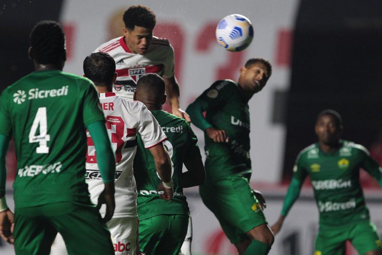 Cuiabá e São Paulo se enfrentam pela Série A do Brasileirão. Veja onde assistir ao vivo à transmissão e qual horário do jogo 