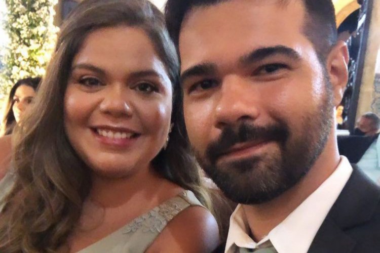 Casados há um ano e nove meses, o casal está à espera da primeira filha. Os dois não esperavam que a situação viralizasse com essa proporção.