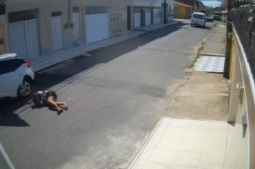 Mulher foi arrastada durante roubo de veículo no bairro Parangaba 