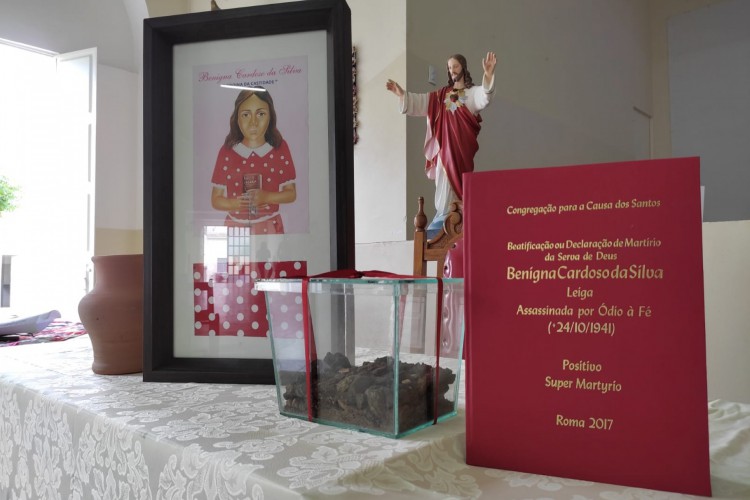 ￼ DISTRIBUIÇÃO das relíquias será na Igreja Matriz de Santana do Cariri 