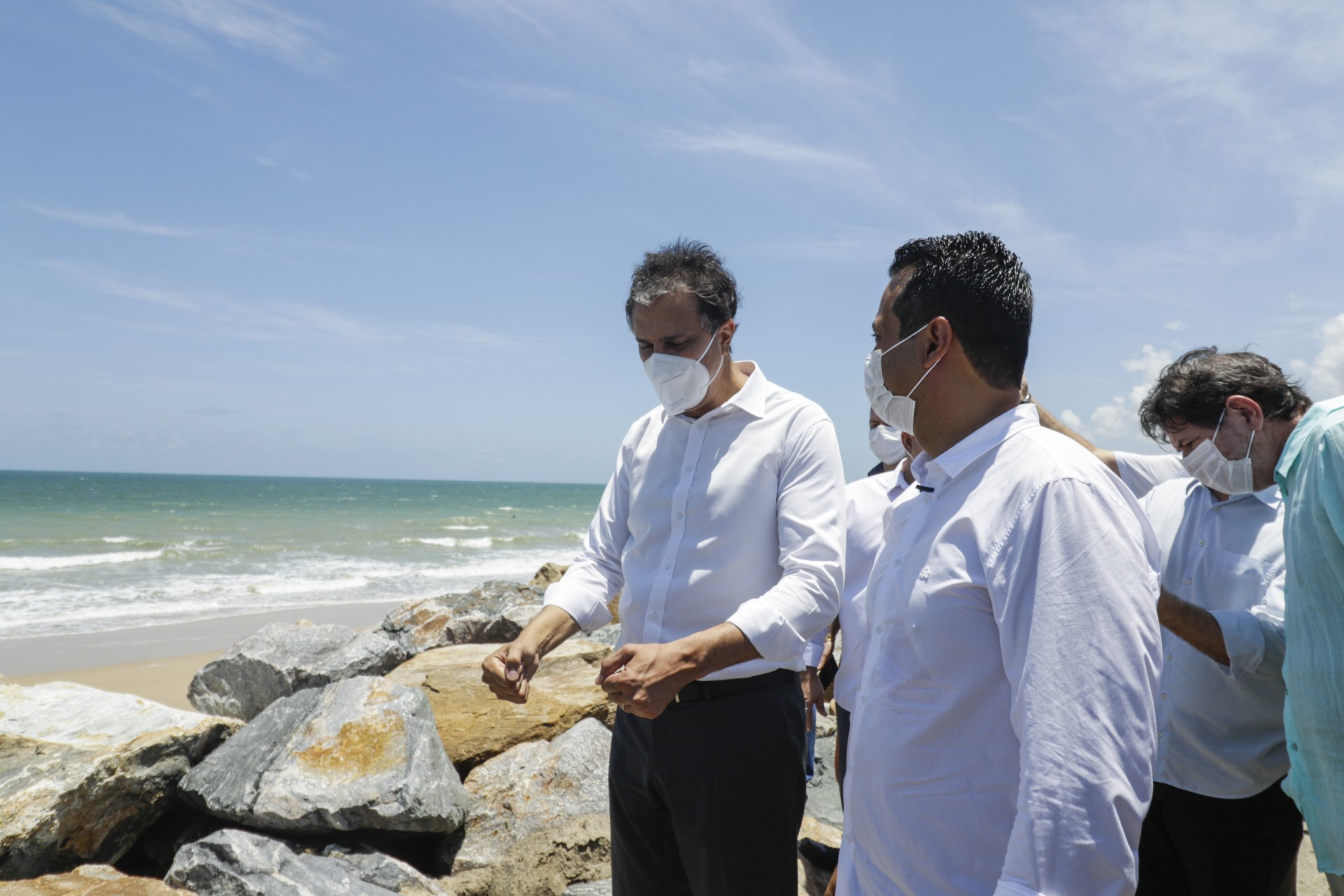 Governador Camilo Santana e o Prefeito de Caucaia, Vitor Valim, participaram do lançamento do projeto