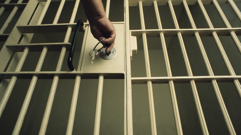 Policial penal é responsável pela segurança dos equipamentos prisionais