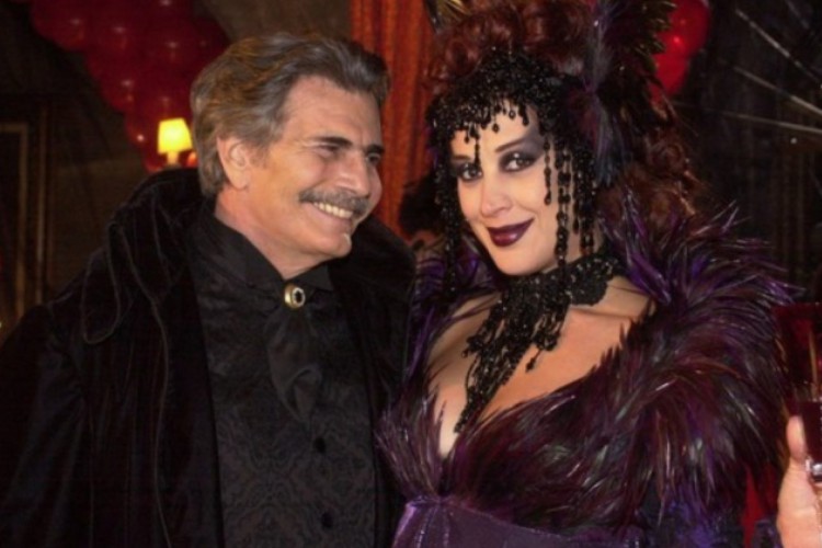 Em, "O beijo do Vampiro", Tarcísio Meira fazia os papeis do duque Bóris Vladescu e do Igor Pivomar, enquanto Cláudia Raia vivia Mina D'Montmatre
