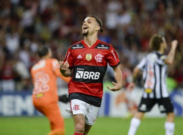 Pela 29ª rodada do Brasileirão, o Flamengo venceu o Atlético-MG por 1 a 0 na noite deste sábado (30), no Maracanã. Michael marcou o gol do Mais Querido ainda na primeira etapa 