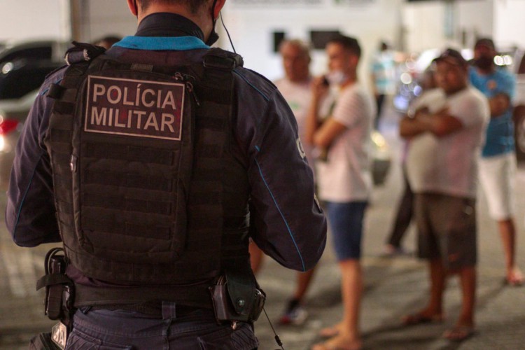 Manifesto dos permissionários do mercado dos peixes na noite de sábado, 30