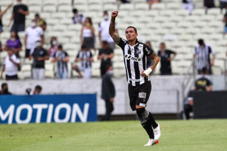 Ceará e Fluminense se enfrentaram pela 29ª rodada do Brasileirão no Castelão. 