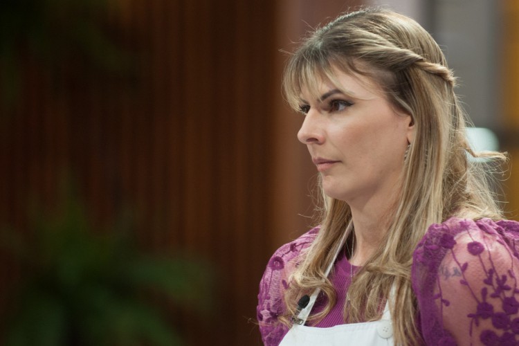 Ana Paula fez a pior receita na prova da eliminação e foi a 17ª pessoa a sair do Masterchef Brasil 2021