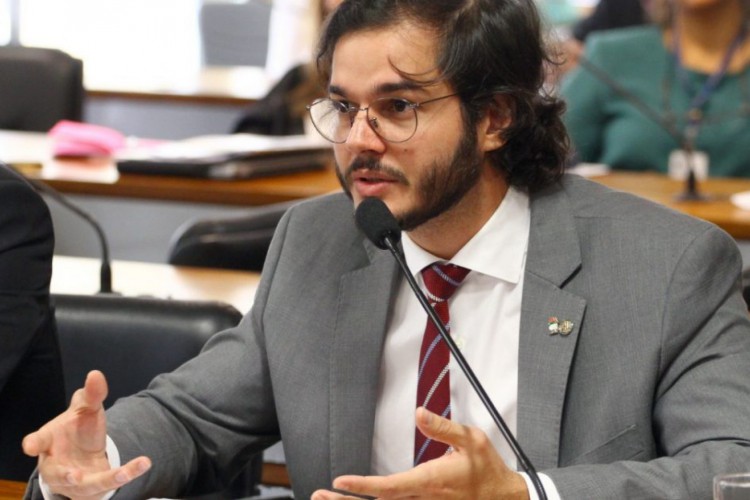 Túlio Gadelha critica apoio do PDT à PEC dos Precatórios: 