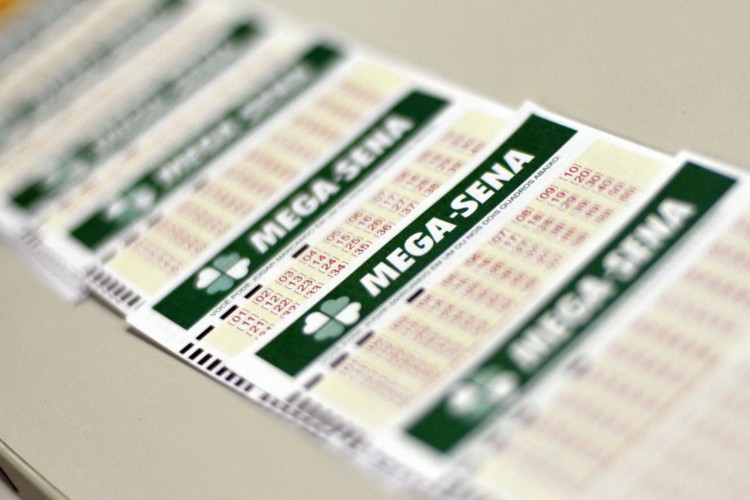 Mega-Sena acumula e pode pagar R$ 90 milhões na quarta-feira 