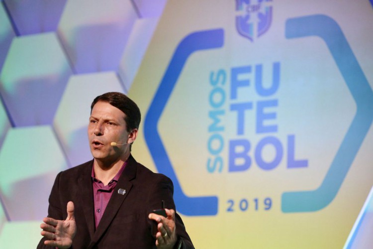  Leonardo Gaciba não comanda mais a comissão de arbitragem da CBF