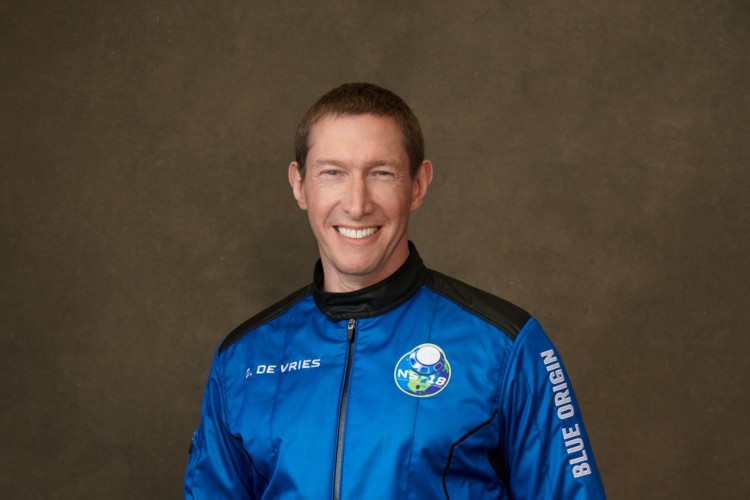 Glen de Vries havia viajado ao espaço pela Blue Origin, empresa de Jeff Bezos, em outubro deste ano