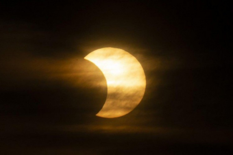 O eclipse lunar parcial desta sexta, 19, ter&aacute; mais de tr&ecirc;s horas de dura&ccedil;&atilde;o; saiba como assistir fen&ocirc;meno ao vivo no Youtube