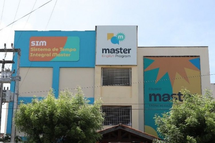 Em novembro e dezembro, o Master vai realizar um Concurso de Bolsas com descontos a partir de 30% para estudantes que querem ingressar no Curso Preparatório CMF