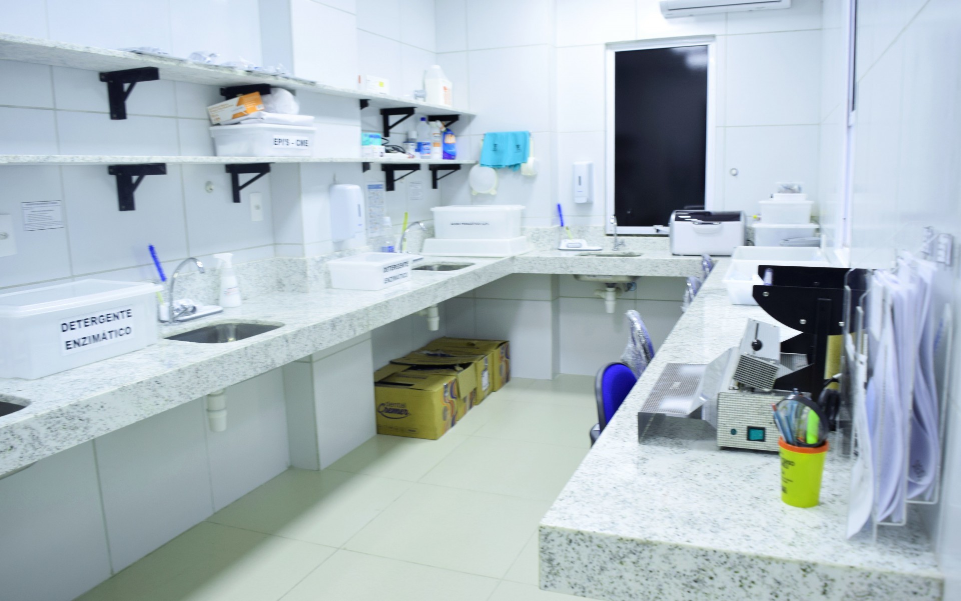 Ao passar pelas diferentes disciplinas, os alunos ter&atilde;o a oportunidade de vivenciar pr&aacute;ticas em todos os ambientes da cl&iacute;nica odontol&oacute;gica