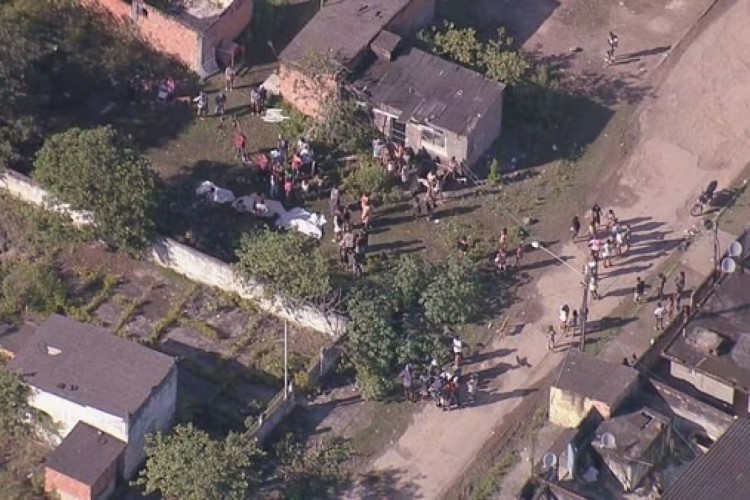 Cadávares foram achados nesta segunda-feira, 21 