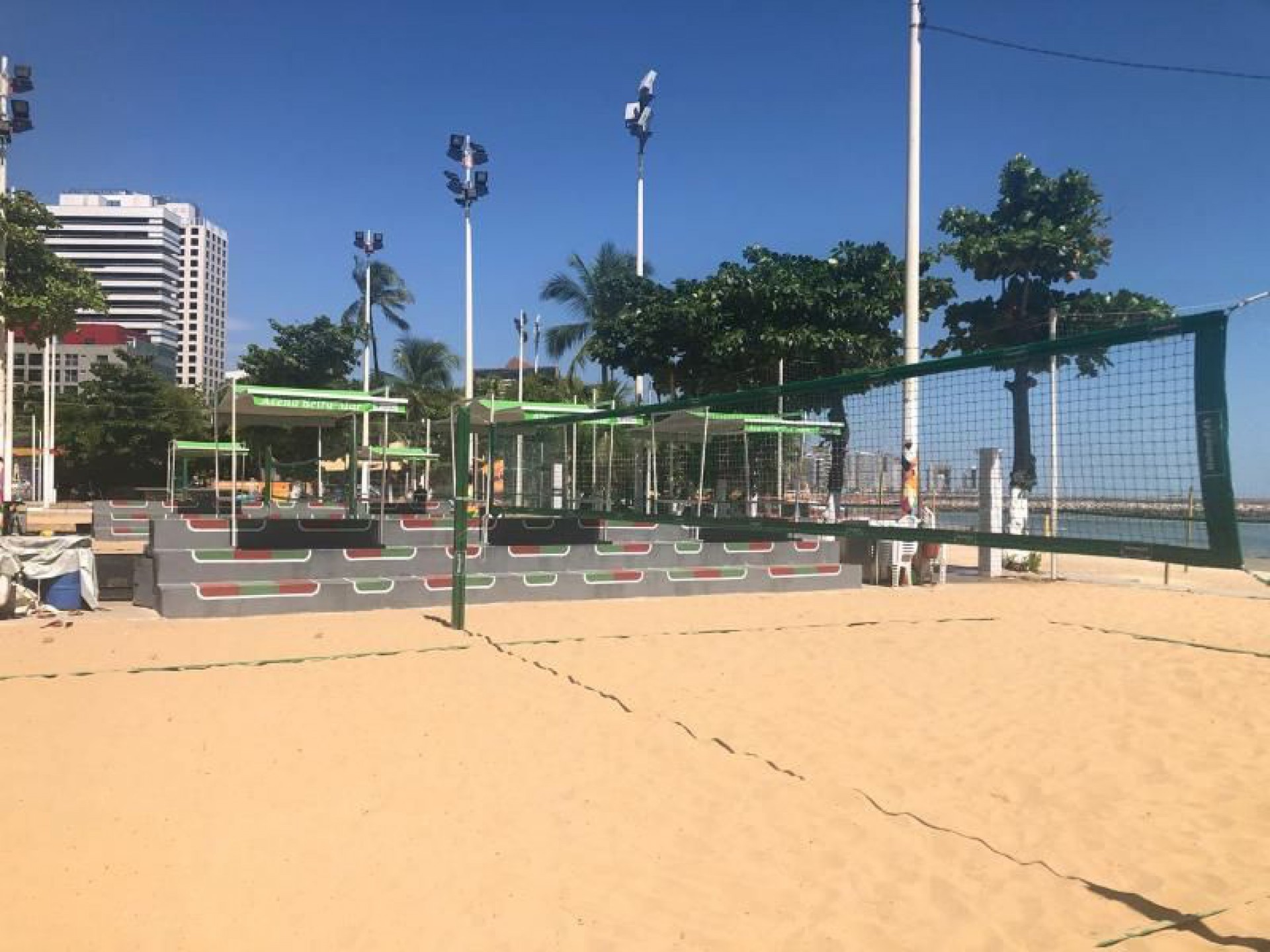 Unimed Ceará, com o objetivo de levar mais qualidade de vida às pessoas por meio da prática de atividade física, adotou o espaço esportivo que fica de frente ao Jardim Japonês