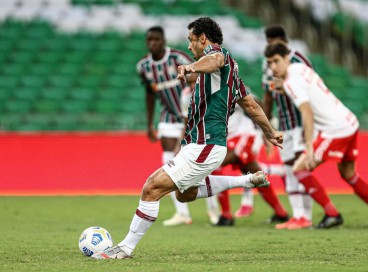 Com gol de Fred, Fluminense vence o Internacional no Maracanã 