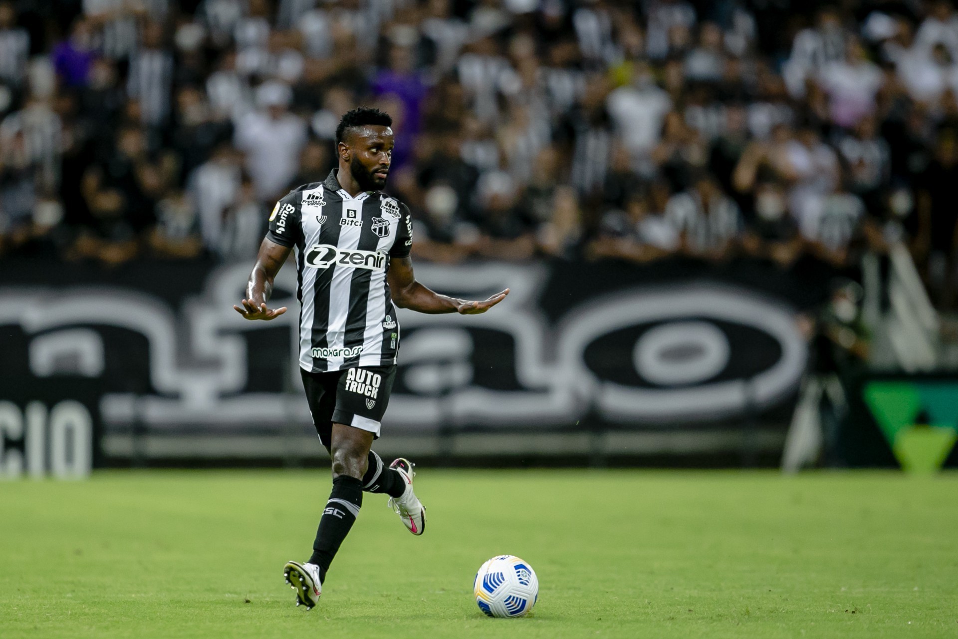 Mendoza &eacute; o artilheiro do Cear&aacute; em 2022 (Foto: Aurelio Alves)