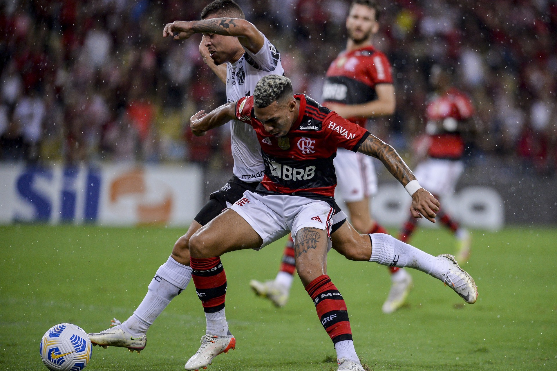 Flamengo e Ceará se enfrentaram no Maracanã pela 36ª rodada do Brasileirão.  (Foto: Marcelo Cortes / Flamengo)