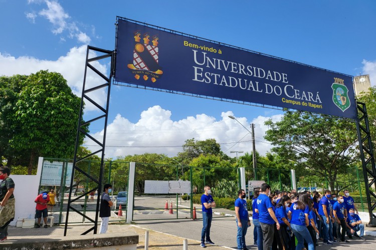 Aulas presenciais na Uece têm início hoje