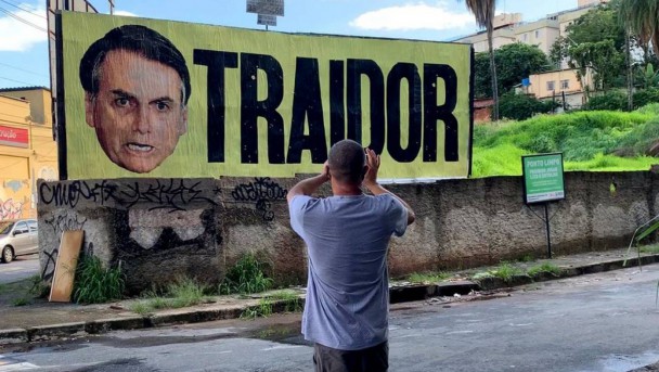 Outdoor contra Bolsonaro em Belo Horizonte