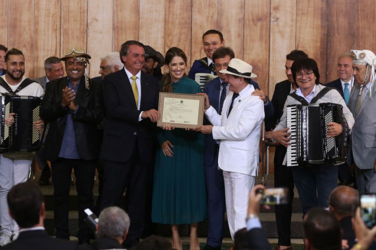 O presidente Jair Bolsonaro participa da comemoração do Dia do Forró e aniversário do Luiz Gonzaga (Rei do Baião), no Palácio do Planalto