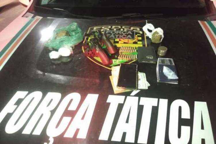 Dupla foi autuada em flagrante