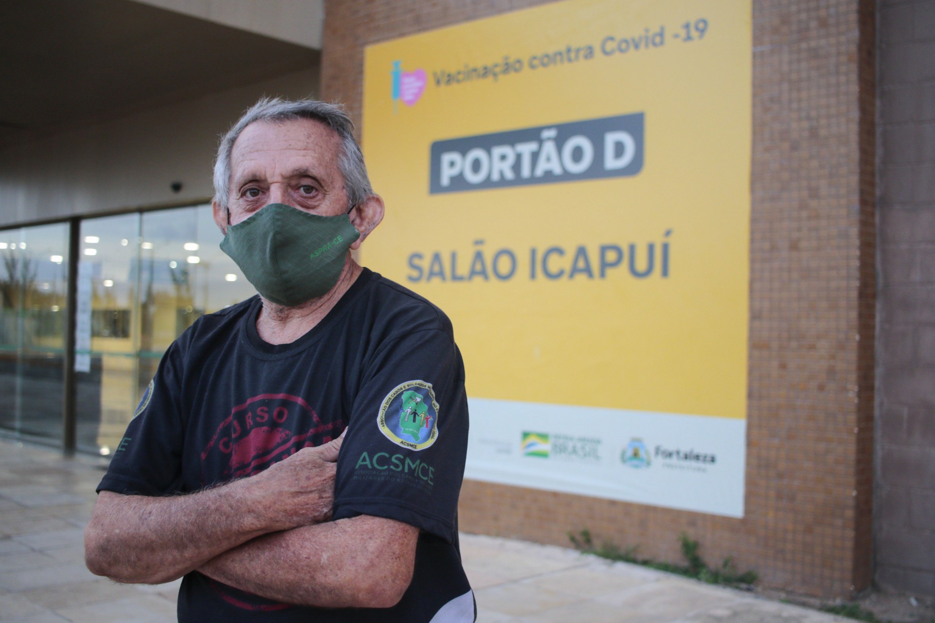 ￼ANTÔNIO Chaves de Lima foi ontem tomar a dose de reforço no Centro de Eventos  (Foto: Bárbara Moira)