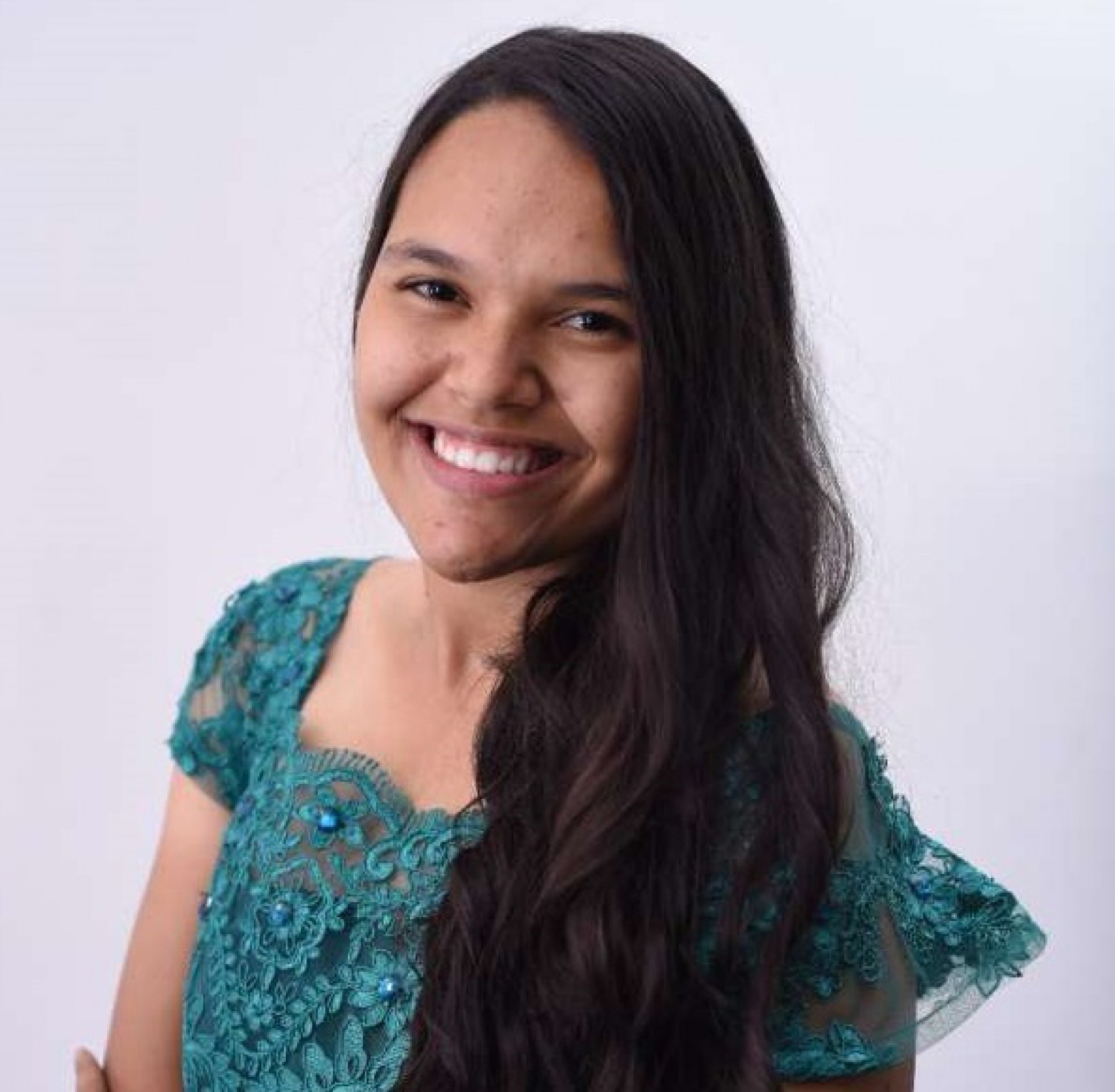 Joana Lara de Oliveira Lobo est&aacute; no 5&ordm; semestre do curso de Direito da Urca