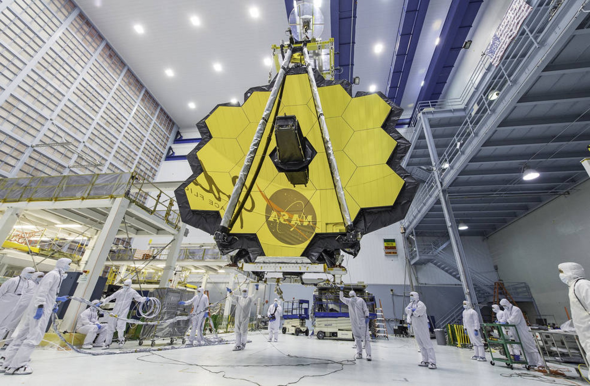 A Nasa liberou as primeiras fotos do telescópio James Webb, lançado em dezembro de 2021.