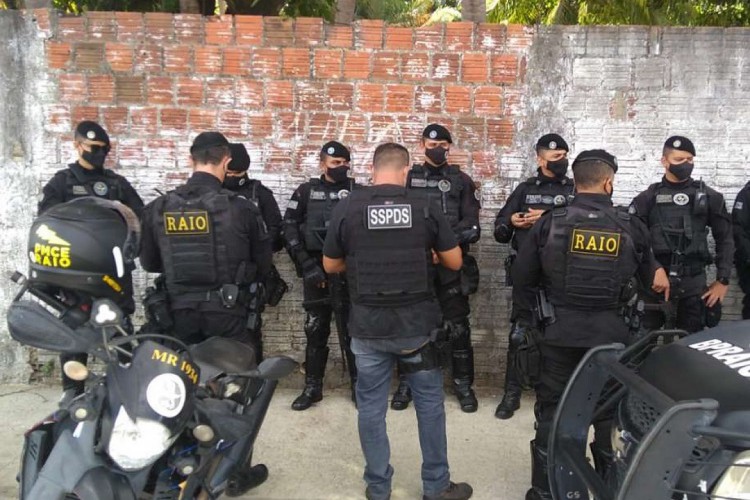 Forças de segurança foram mobilizadas para bairros de Caucaia em nova fase da operação Guarida