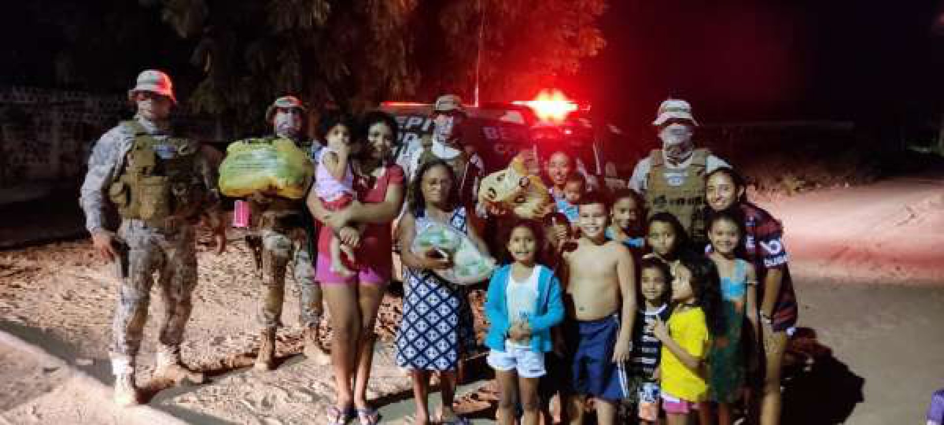 Campanha "Choqueano Amigo" conclamou integrantes do Choque da PM a doar valores para a compra de alimentos para serem entregues a comunidades carentes