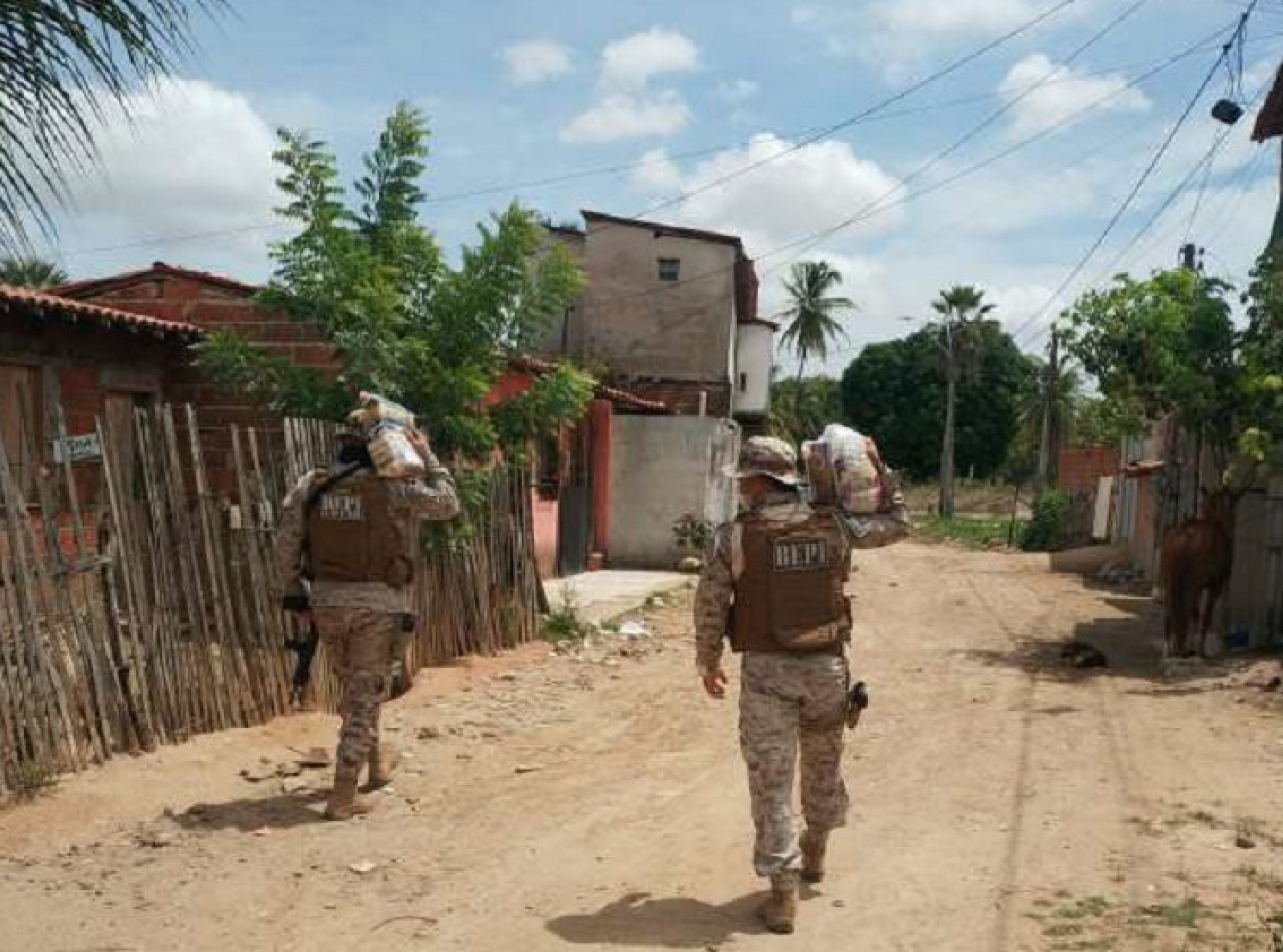Campanha "Choqueano Amigo" conclamou integrantes da unidade a doar valores para a compra de alimentos para serem entregues a comunidades carentes