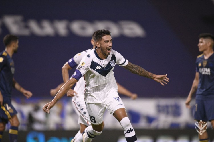 Lucero foi o artilheiro do Vélez no Campeonato Argentino