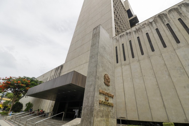 Foto de apoio ilustrativo. Sede da 3ª Região Fiscal da Receita Federal, em Fortaleza