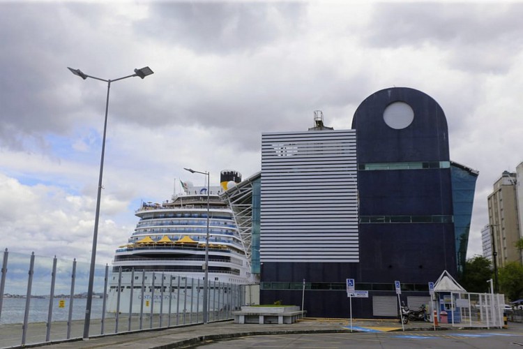 ￼Por conta da Covid-19, pai deixa cruzeiro Costa Diadema sem os filhos
