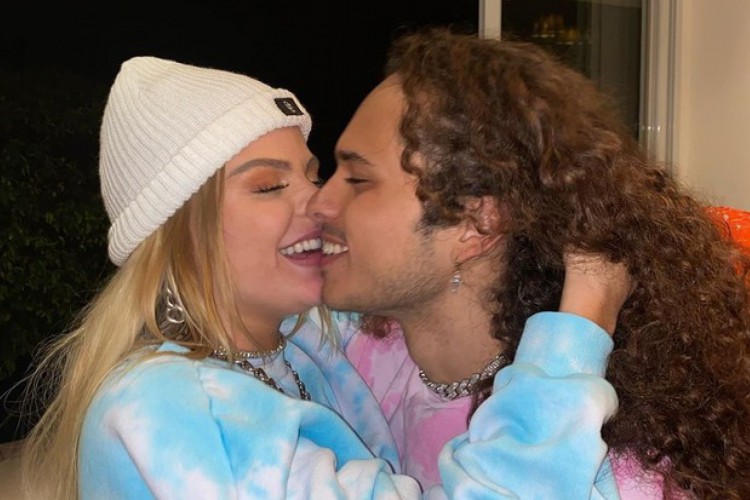 Relacionamento entre cantores é público desde 2020