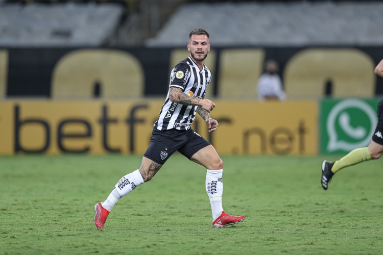 Meia Nathan no jogo Atlético-MG x Sport, no Mineirão, pela Série A 2021