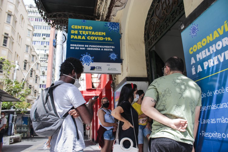 Brasil acumula um total de 285 mortes em decorrência da Covid-19 nas últimas 24 horas