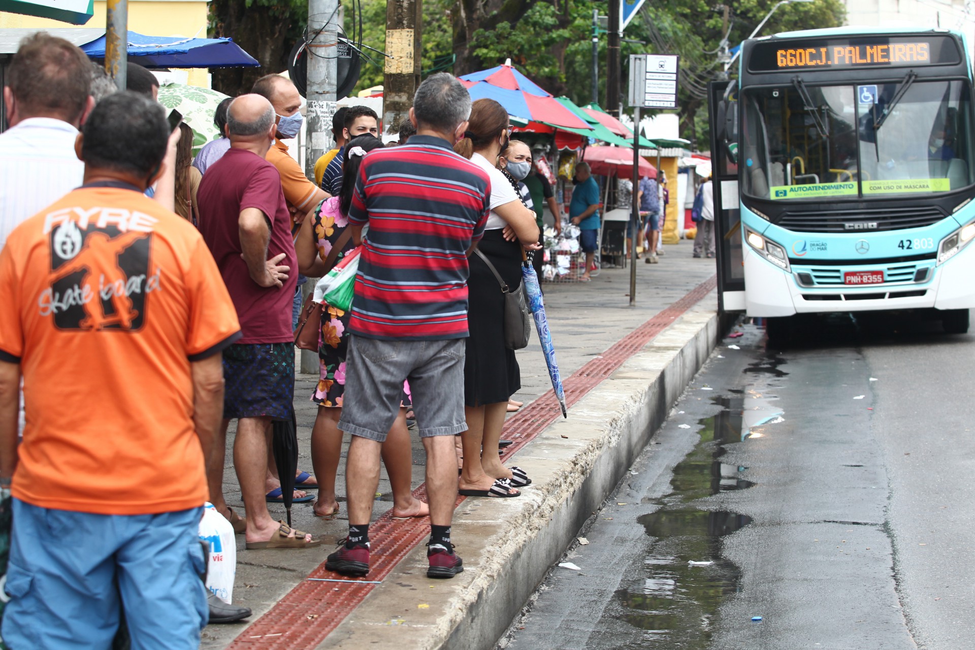 ￼ TARIFA de ônibus em Fortaleza terá aumento a partir do dia 15 de janeiro (Foto: FABIO LIMA)