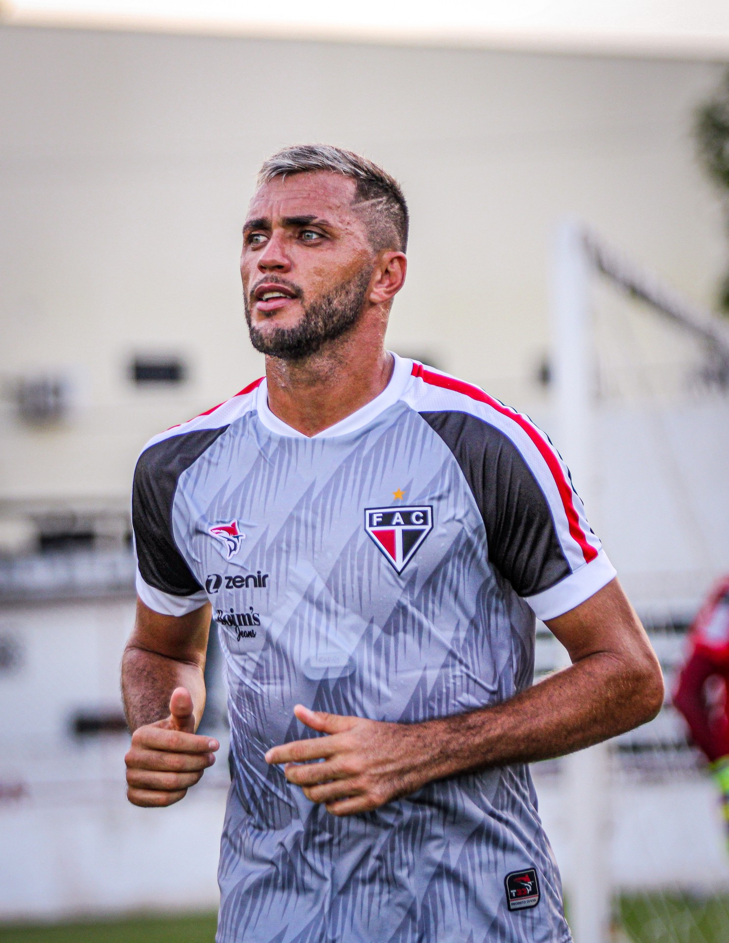 Edson Cariús segue no Tubarão da Barra para 2022 (Foto: Divulgação/Ferroviário)