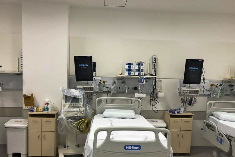 O Hospital de Clínicas de Porto Alegre (HCPA) ampliou sua capacidade de atendimento para pacientes de coronavírus que precisam de terapia intensiva. A instituição passou a contar com 99 leitos em um novo Centro de Terapia Intensiva (CTI). Até março, a unidade contava com 53 leitos. 