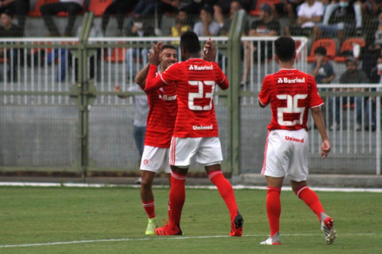  Veja onde assistir ao vivo ao jogo, horário, provável escalação e últimas notícias de Internacional x Palmeiras hoje, 17, pela Copa São Paulo de Futebol Júnior, a Copinha 2022. 